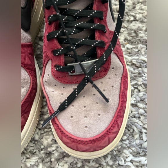 Nike Air Force 1 Hi Premium Suede Sneakers (size 7) - Picture 14 of 16